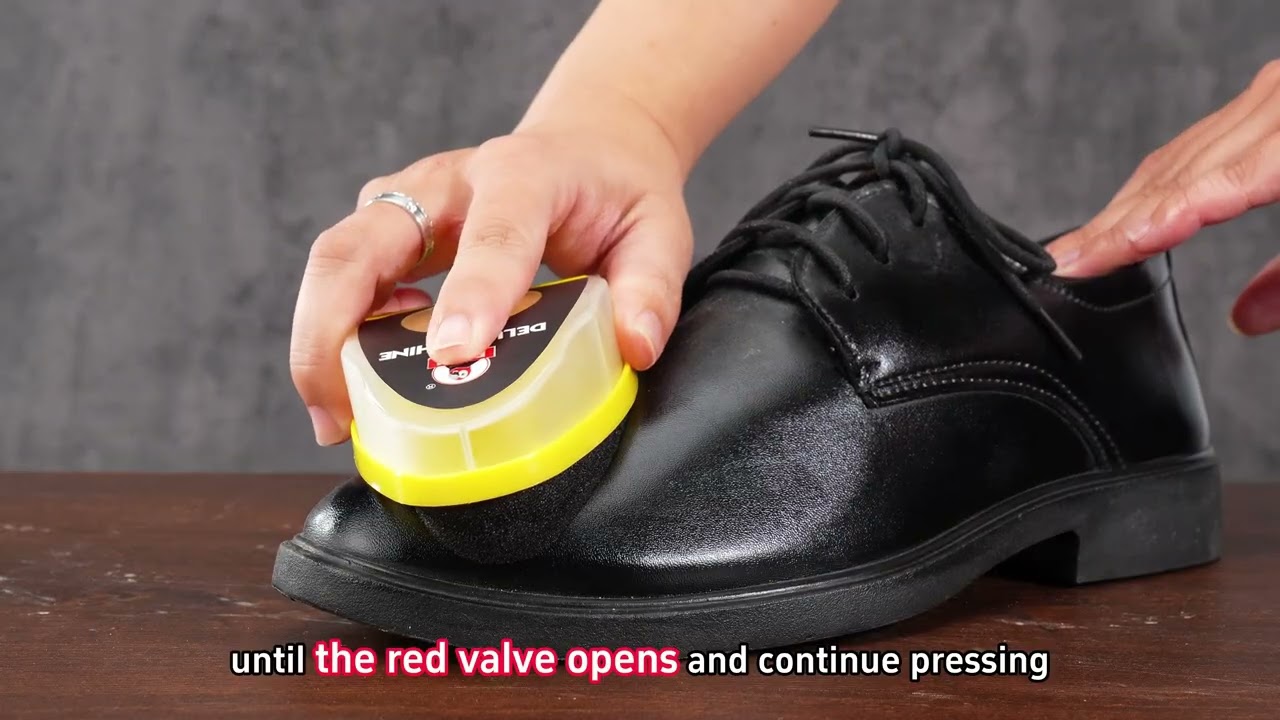 How to use the Refilling Shoe Shine Sponge, Shoe Shine Sponge with tank