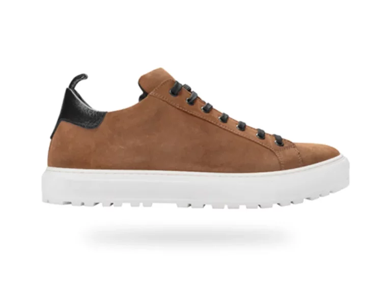 give brown nubuck sneakers a lasting shine and protection with BIKI shoe cleaning solutions