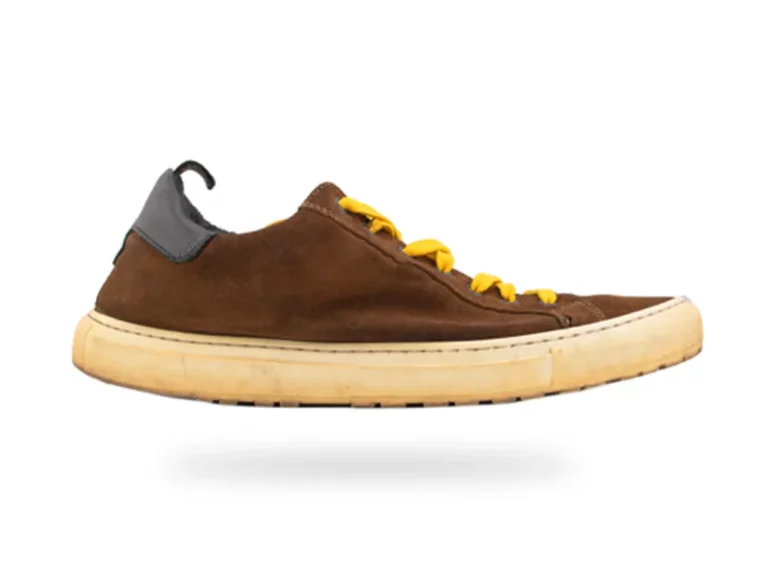 With BIKI shoe cleansers, suede and nubuck shoes stay clean and sturdy, ready for everyday use.