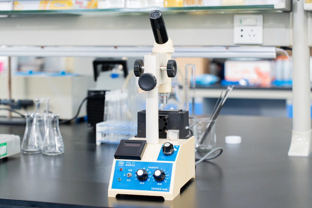 BIKI's research and development laboratory uses the latest tools to create top-class shoe cleaning solutions